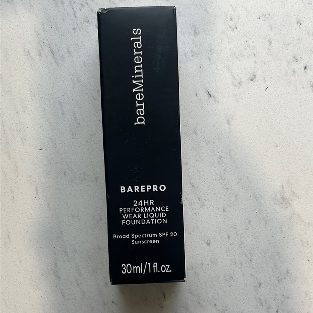 NWT bareMinerals BAREPRO Liquid Foundation Color: Golden Ivory 08